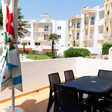 Pandora House Nazaré